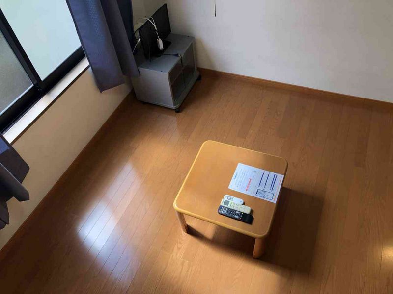 レオパレスＫＵＲＯＩＳＨＩ 居間