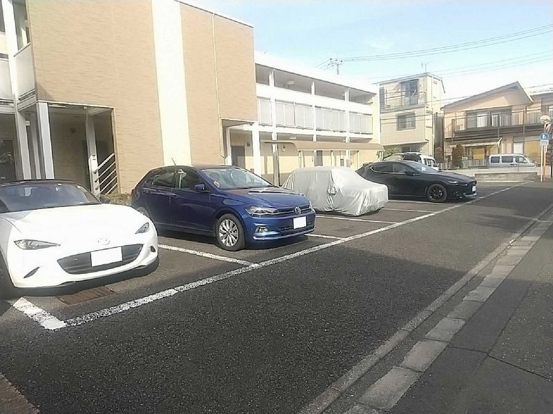 レオパレスポテトハウスⅡ 駐車場