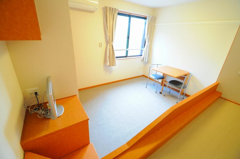 レオパレスＰｉｎｅ 居間