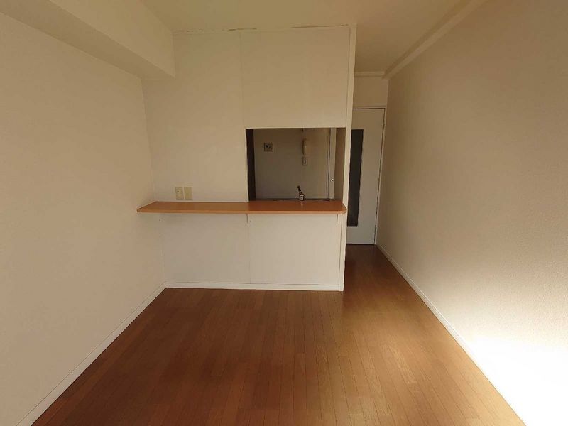 レオパレス山ノ根 居間