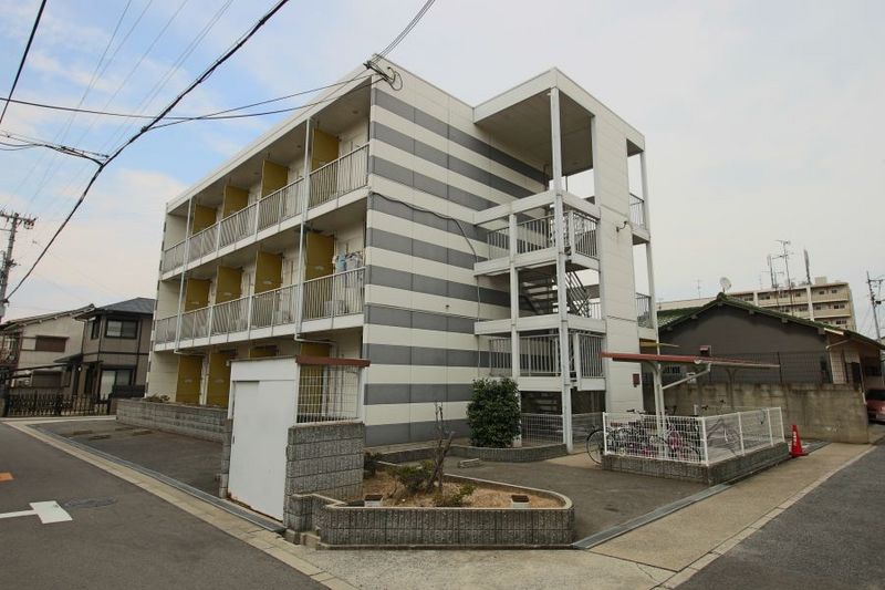 レオパレスマツヤ 外観