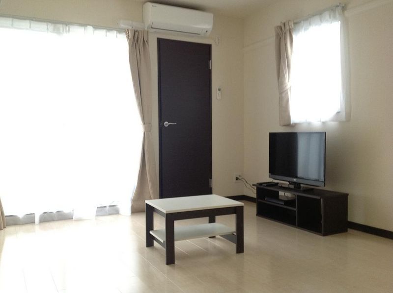 レオネクスト苅田 居間