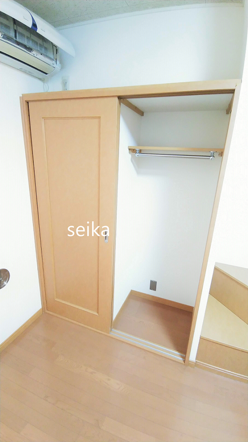 レオパレスアモーレ 収納