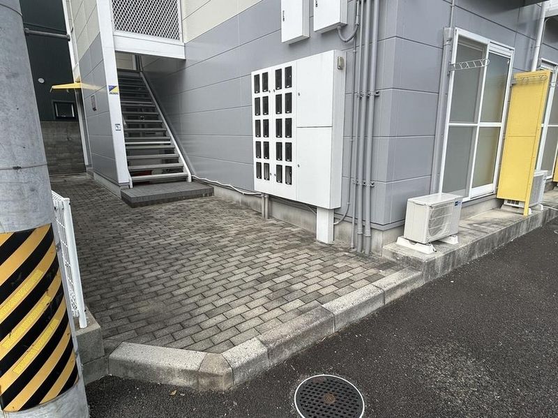 レオパレスあぶくま エントランス