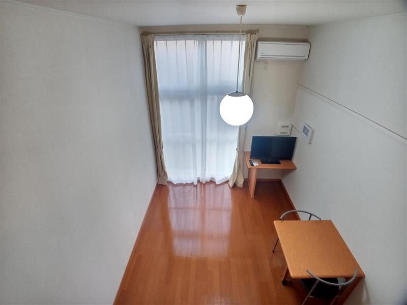 レオパレスプリマベーラ 居間