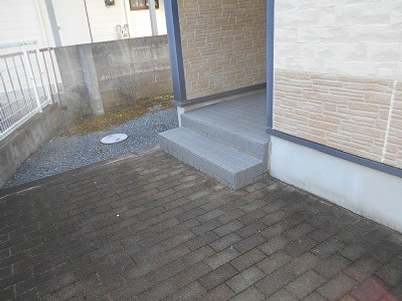 レオパレスエトワール　スズ エントランス