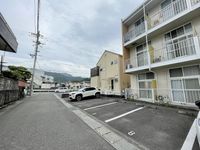 レオパレスシルバ 駐車場
