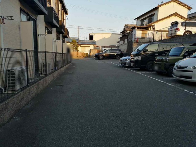 レオパレスノースアイランド 駐車場