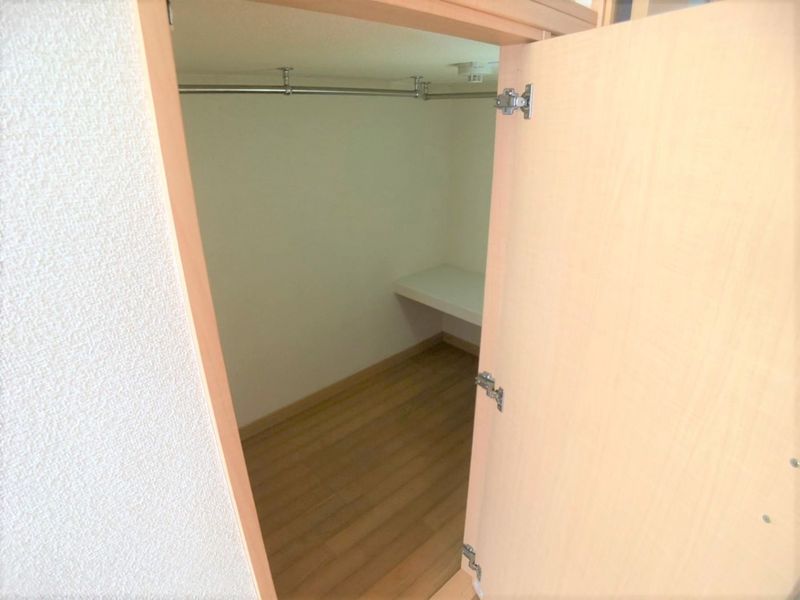 レオパレス薩摩プロヴァンス 収納
