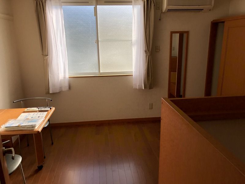 レオパレスソレーユ 居間
