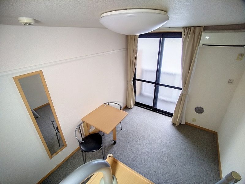 レオパレスミ　ルガール 居間