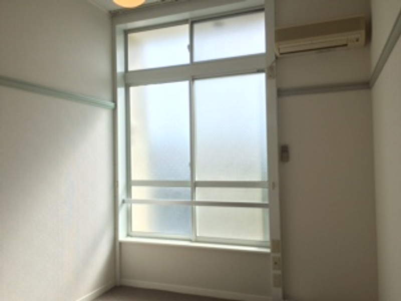 レオパレス御殿 居間