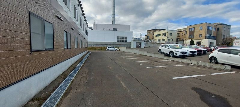 レオパレスエクセル 駐車場