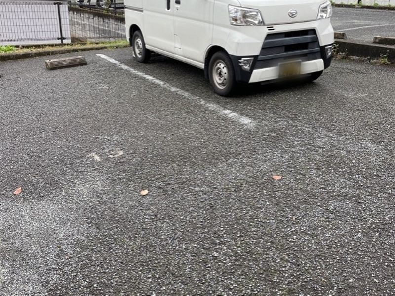レオパレス鶴間アイリスⅡ 駐車場
