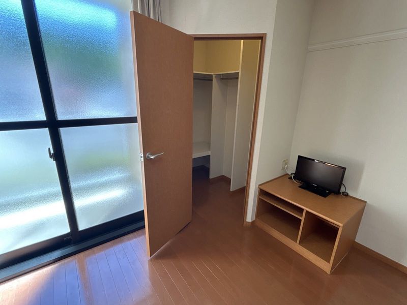 レオパレスエミネンス 収納