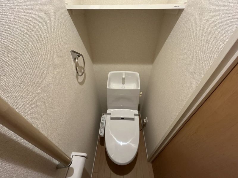 レオパレスウイングコートヤチヨ トイレ