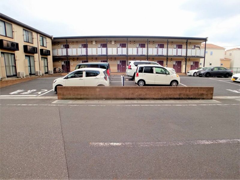 レオパレスＹＯＵ壱番館 駐車場