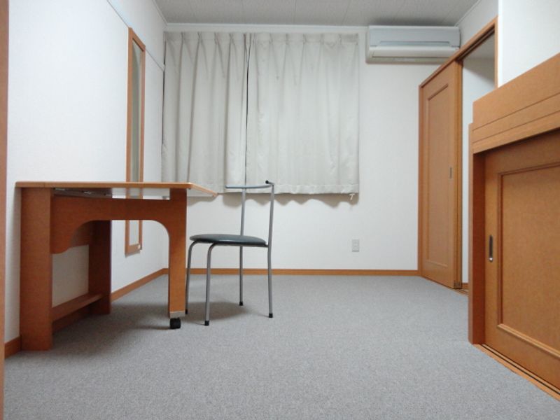 レオパレスセレッソ 居間