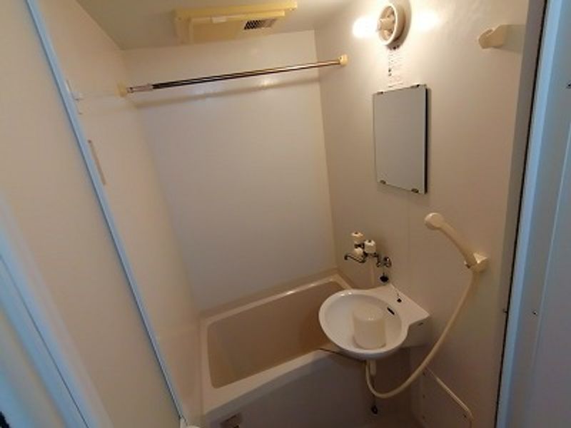 レオパレスジュノス芦屋 風呂