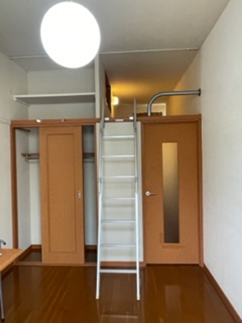 レオパレスフェリス 居間