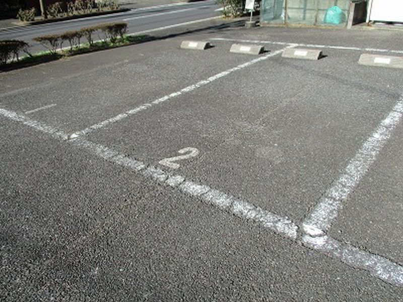 レオパレスジャパン 駐車場