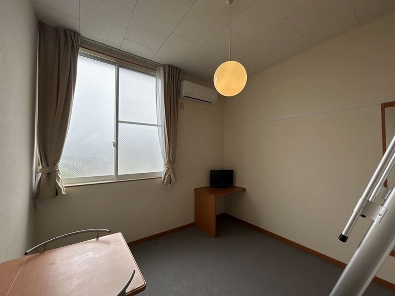 レオパレスチェルシー 居間
