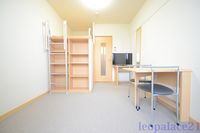 レオパレスフォンターナ内本町 居間