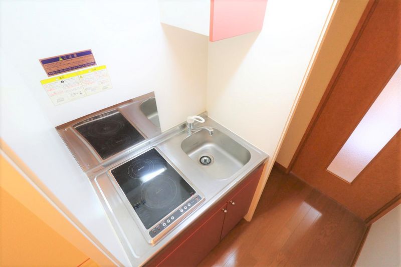 レオパレス吉川 キッチン