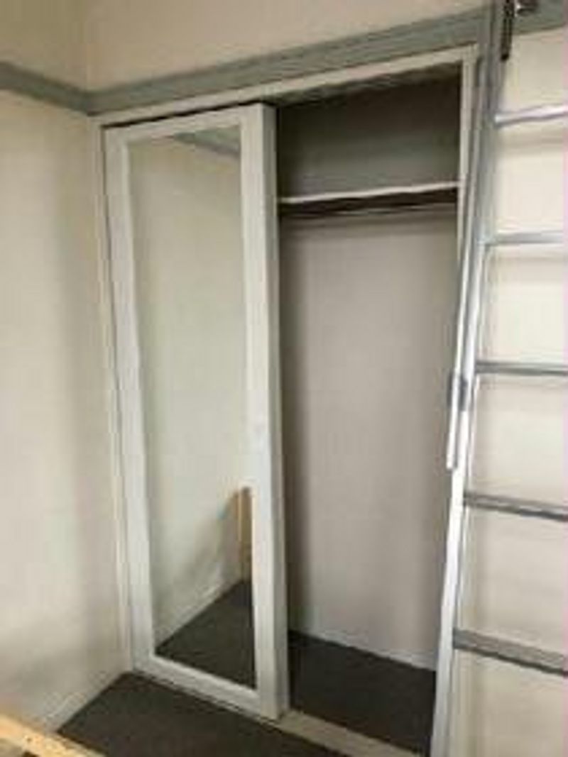 レオパレスクレール 収納