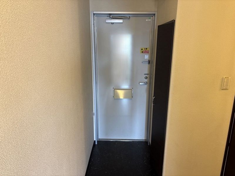 レオネクストセレーネ 玄関