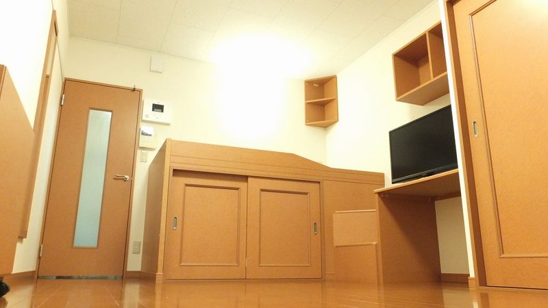 レオパレスエアル 居間