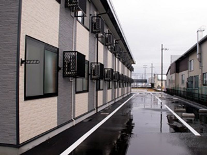 レオパレスグリーン　リーブズ 駐車場