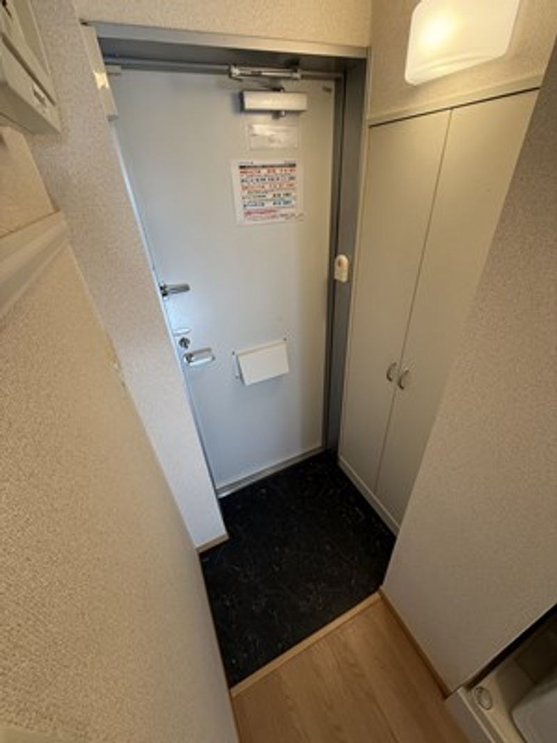 レオパレス時 玄関
