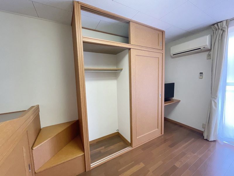 レオパレスやまぶき 収納