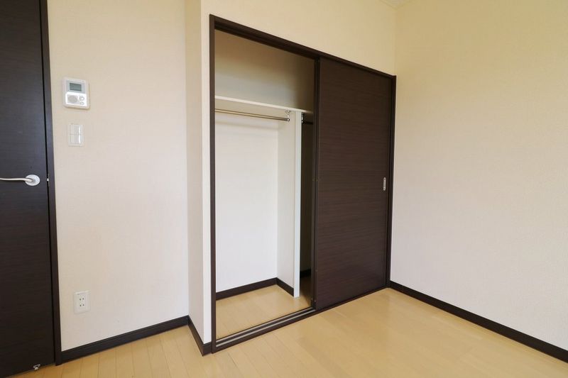 レオネクストボヌール南呉服 収納