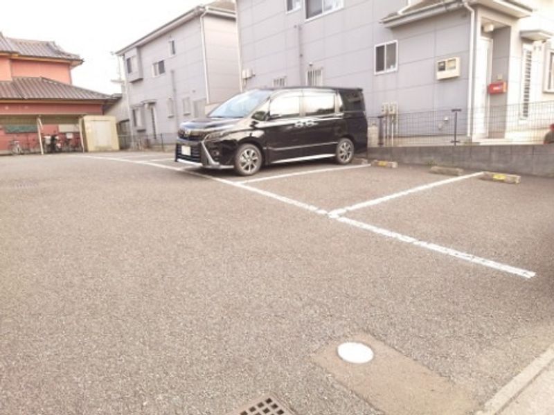 レオパレス柳戸 undefined