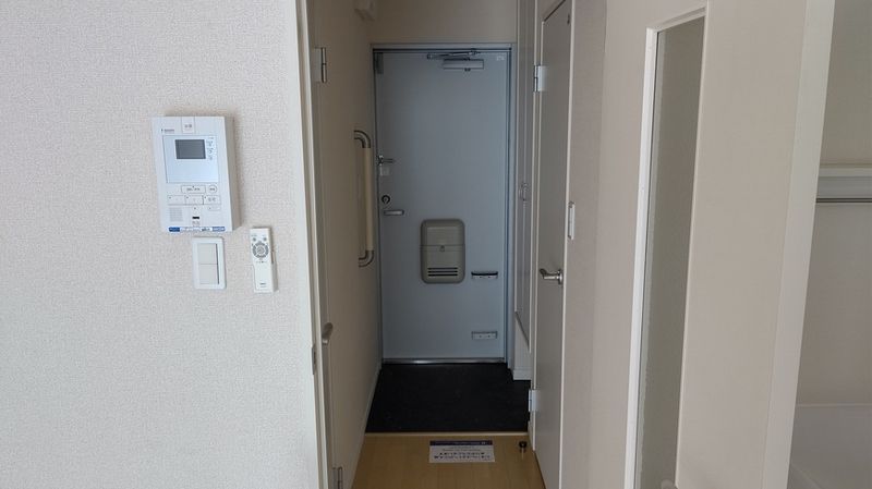 LEONEXT Happiness Entrance