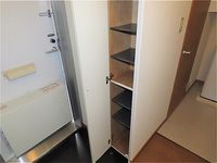 レオパレスリーザ三輪 玄関