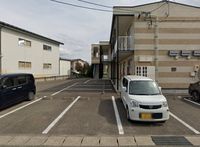 レオパレスクレール本内 駐車場