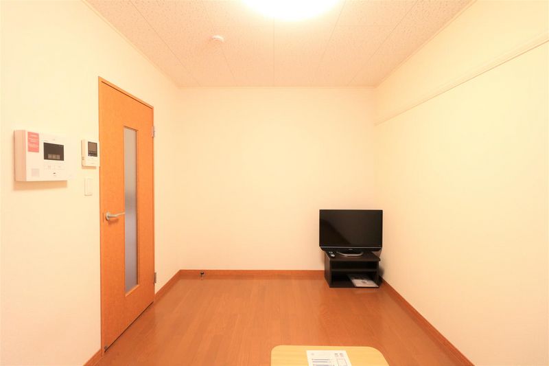 レオパレスバンブー雅 居間