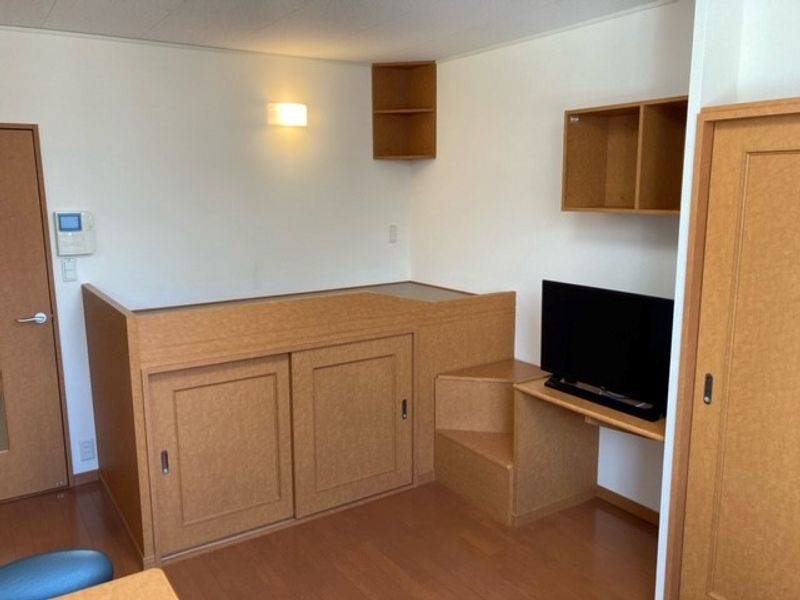 レオパレスタウンコート石川Ⅲ 居間