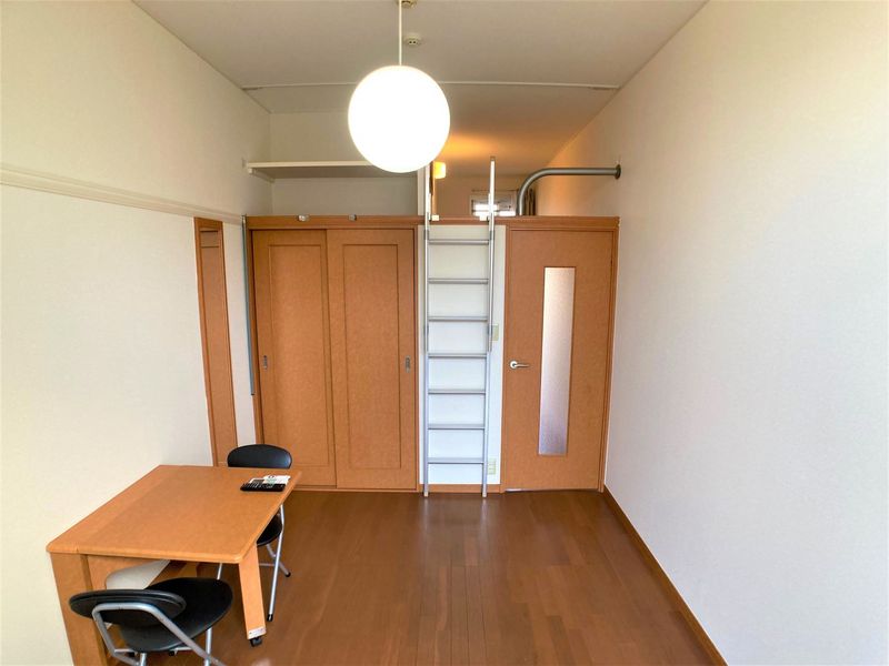 レオパレスＦｒｉｅｄｅｎ 居間