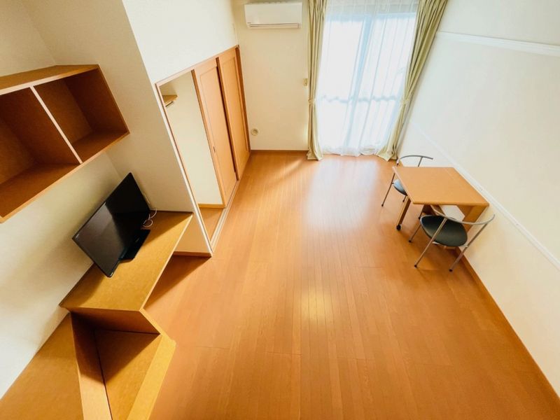レオパレススカイＡ 居間