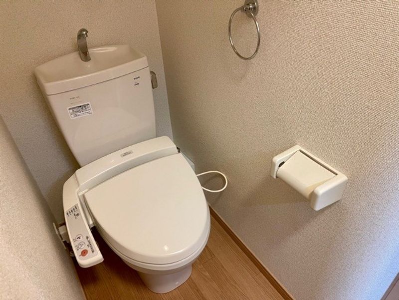 レオパレスリヴィエール　メトバ トイレ