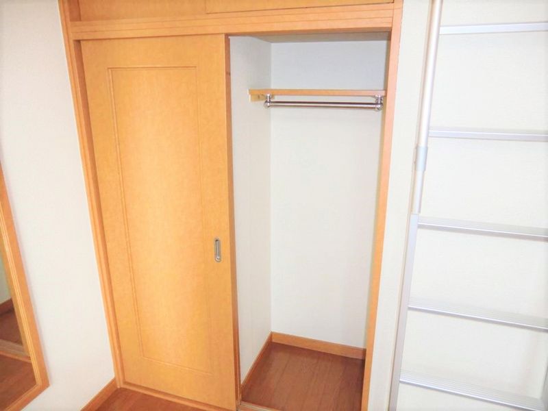 レオパレス上坂部Ⅱ 収納