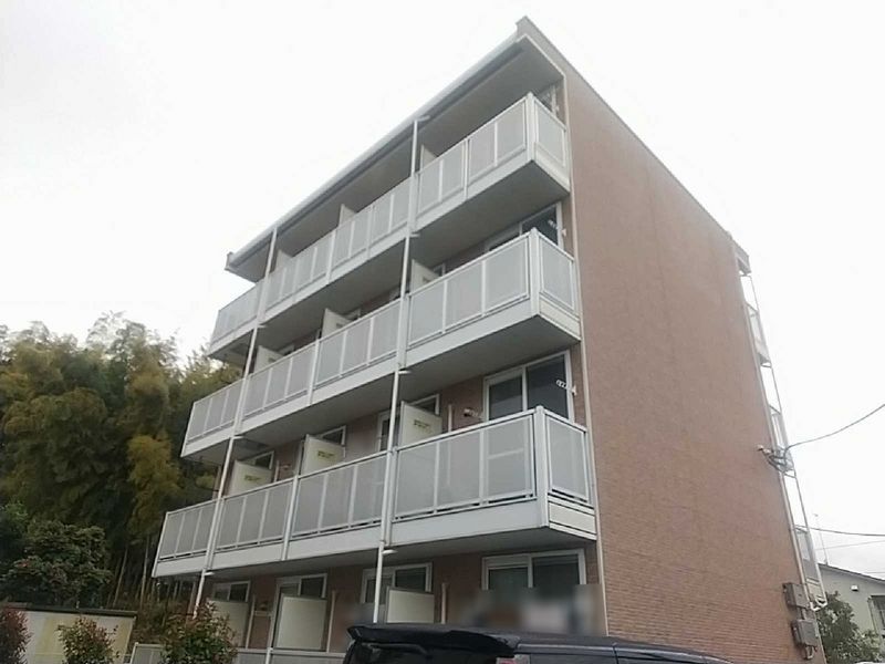 レオパレスパレス中田 外観