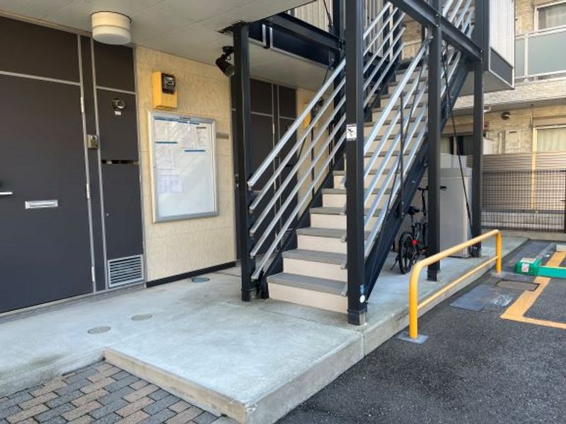 レオパレス兵庫駅南通り エントランス