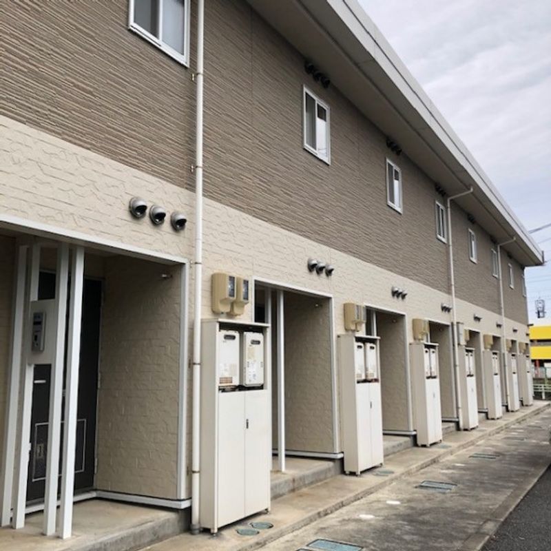 レオパレスモン　サン　ミシェル 玄関