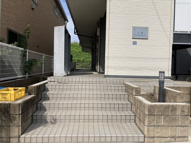 レオパレス早瀬 エントランス