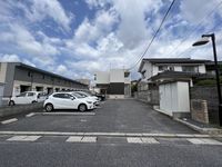 レオパレスウェルスⅡ 駐車場
